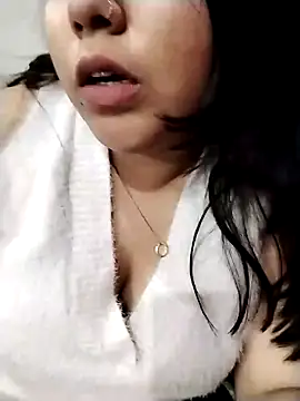Alisha  Arora online show from 01.03.25