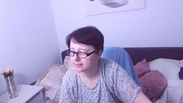 ChristaRose online show from 11.12.25