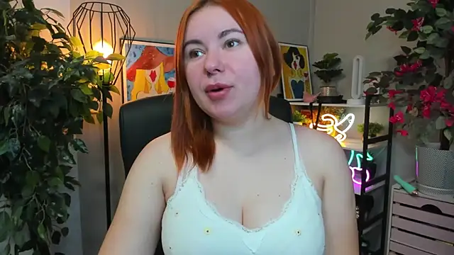 Snapshot of LAYLAxSTAR chatting on 11.07.25 LAYLAxSTAR online show from 11.07.25