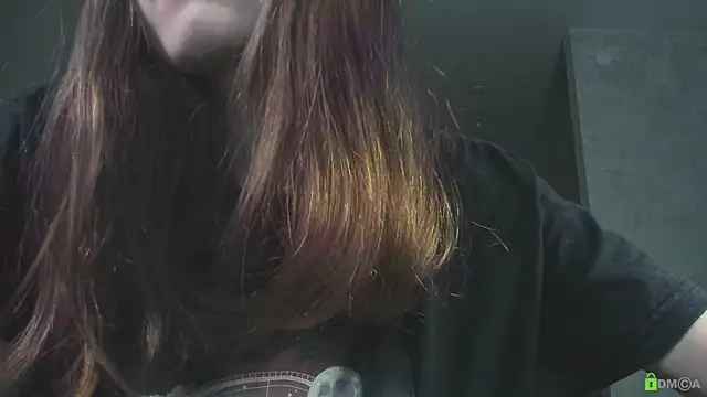 Courtney Luv online show from 12.18.25