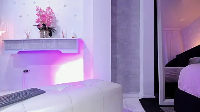 Snapshot of _liathompsom09 chatting on 02.13.25 liathompsom09 online show from 02.13.25