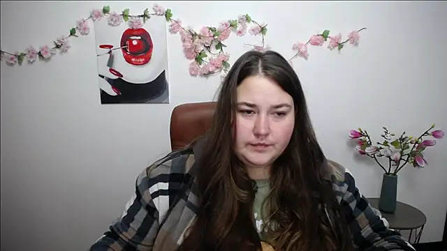 Snapshot of XX_Daniella_XX chatting on 11.17.25 XX Daniella XX online show from 11.17.25