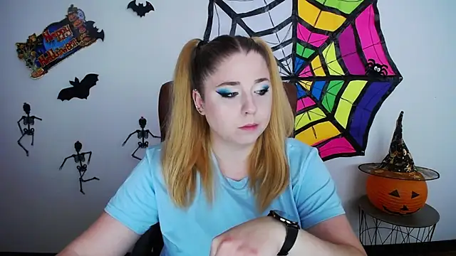 JessikaDaniel online show from 10.17.25