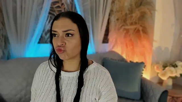 Snapshot of Nicolle_W chatting on 06.01.26 Nicolle W online show from 06.01.26