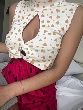 Snapshot of DulceMya6 chatting on 01.15.26 DulceMya6 online show from 01.15.26