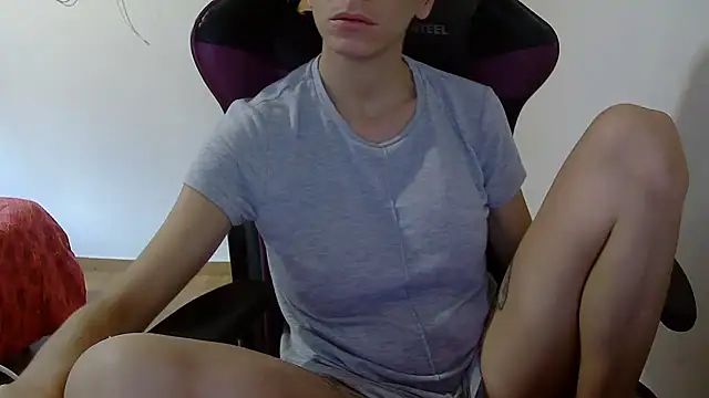 Vampirosa online show from 10.19.25