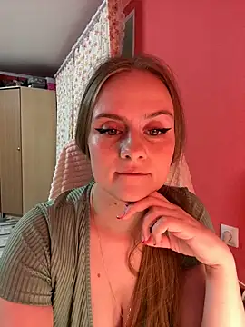 Snapshot of SophiaSweet_ chatting on 03.07.26 SophiaSweet online show from 03.07.26