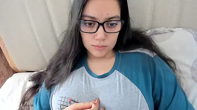 Snapshot of roniewester chatting on 03.08.26 roniewester online show from 03.08.26