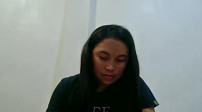 Snapshot of LalaiAsian chatting on 12.11.24 LalaiAsian online show from 12.11.24