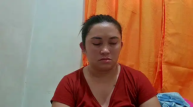 Snapshot of LalaiAsian chatting on 12.22.24 LalaiAsian online show from 12.22.24
