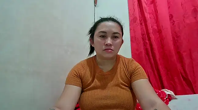 Snapshot of LalaiAsian chatting on 02.19.25 LalaiAsian online show from 02.19.25