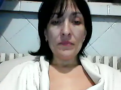 Snapshot of SunnyAmorre chatting on 12.22.24 SunnyAmorre online show from 12.22.24