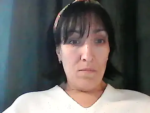Snapshot of SunnyAmorre chatting on 12.23.24 SunnyAmorre online show from 12.23.24