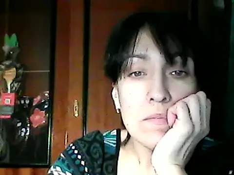 Snapshot of SunnyAmorre chatting on 12.25.24 SunnyAmorre online show from 12.25.24