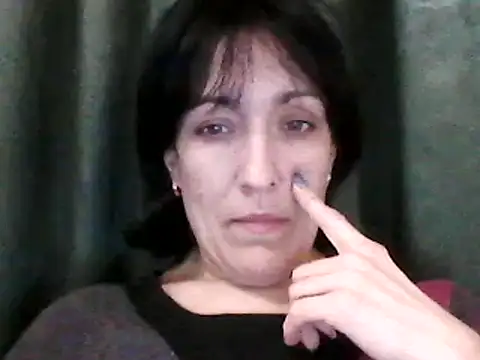 Snapshot of SunnyAmorre chatting on 12.29.24 SunnyAmorre online show from 12.29.24