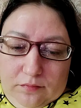 Snapshot of Rini333 chatting on 09.11.25 Rini333 online show from 09.11.25