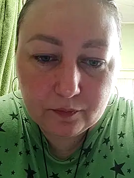 Snapshot of Rini333 chatting on 09.28.25 Rini333 online show from 09.28.25