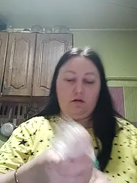 Snapshot of Rini333 chatting on 10.06.25 Rini333 online show from 10.06.25