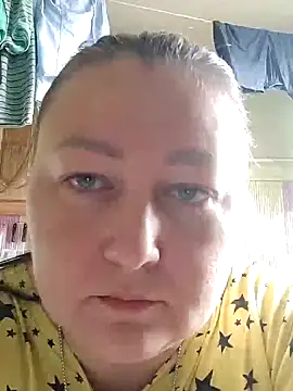 Snapshot of Rini333 chatting on 10.19.25 Rini333 online show from 10.19.25