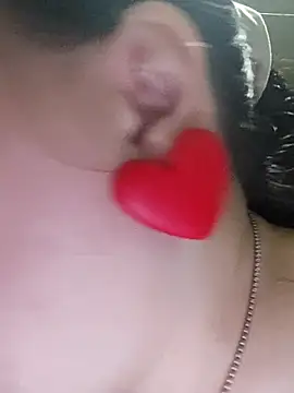 Snapshot of Rini333 chatting on 10.29.25 Rini333 online show from 10.29.25