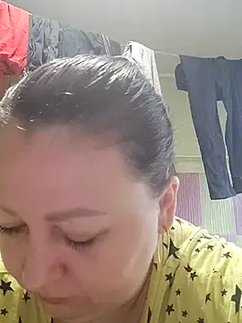 Snapshot of Rini333 chatting on 11.02.25 Rini333 online show from 11.02.25