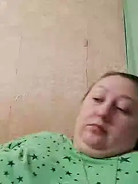 Snapshot of Rini333 chatting on 12.04.25 Rini333 online show from 12.04.25