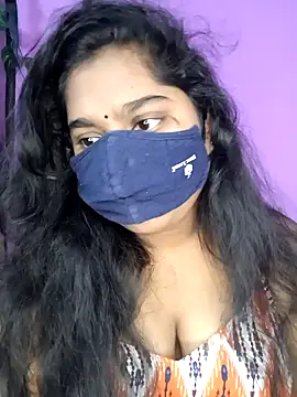 Snapshot of riya-baby chatting on 12.17.24 riya-baby online show from 12.17.24