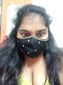 Snapshot of riya-baby chatting on 10.10.25 riya-baby online show from 10.10.25