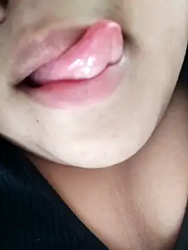 Srishtijain51 online show from 02.16.25