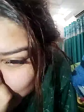 Srishtijain51 online show from 03.02.25