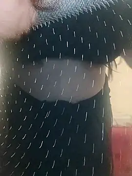 Srishtijain51 online show from 10.28.25