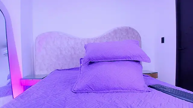 shelsyloreds online show from 11.23.25