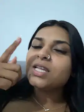 Snapshot of layla_amin chatting on 11.02.25 layla amin online show from 11.02.25