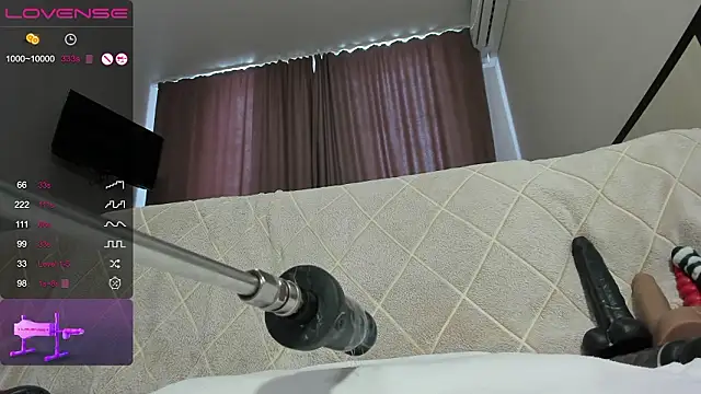 Snapshot of EvaDream chatting on 03.10.26 EvaDream online show from 03.10.26