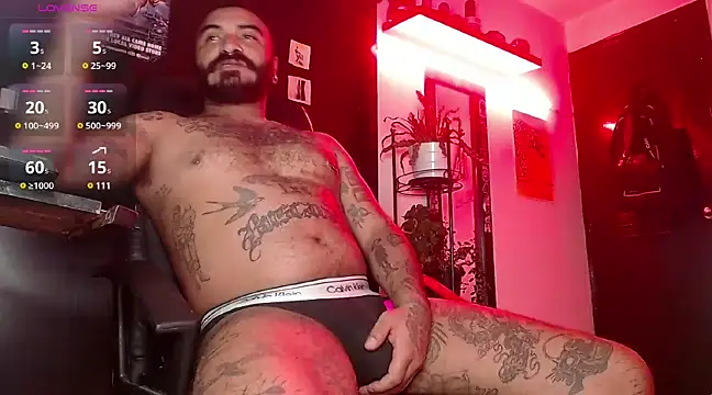 Snapshot of damian__darkside chatting on 03.08.25 damian  darkside online show from 03.08.25