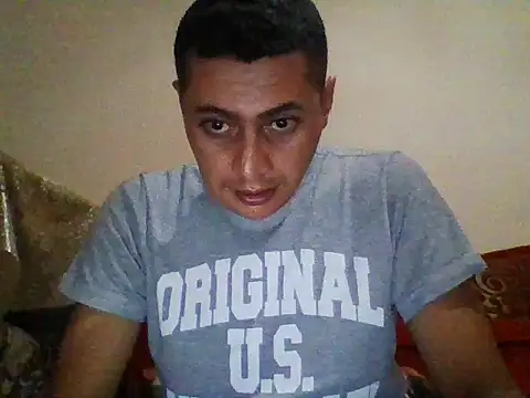 Snapshot of Iml22m chatting on 10.20.25 Iml22m online show from 10.20.25