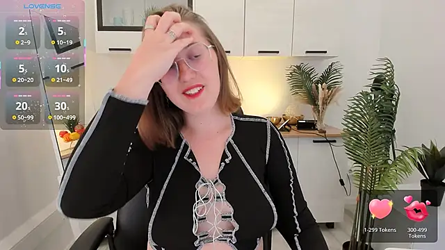 Charmy Gracy online show from 04.24.26