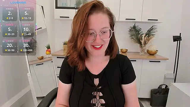 Snapshot of Charmy_Gracy chatting on 06.05.26 Charmy Gracy online show from 06.05.26