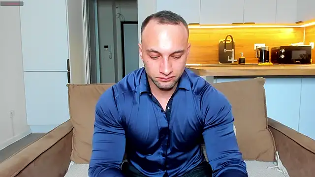 Snapshot of michaelbradleu chatting on 12.28.24 michaelbradleu online show from 12.28.24