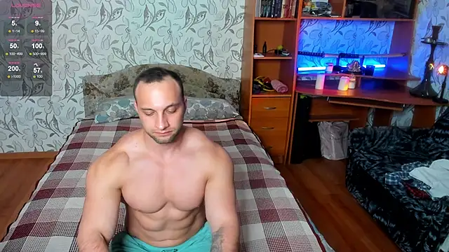 Snapshot of michaelbradleu chatting on 03.19.25 michaelbradleu online show from 03.19.25