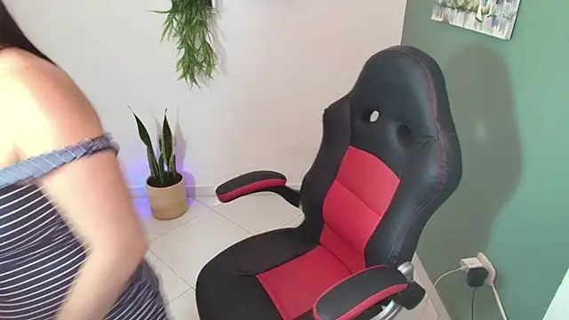 Snapshot of bella_99_ chatting on 01.09.25 bella 99 online show from 01.09.25