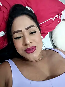 Snapshot of ashley69_brown chatting on 12.15.25 ashley69 brown online show from 12.15.25