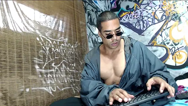 Snapshot of Justin_Frank chatting on 03.01.25 Justin Frank online show from 03.01.25