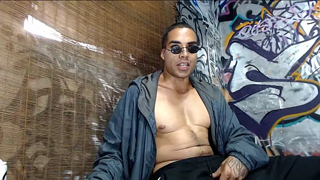 Snapshot of Justin_Frank chatting on 03.10.25 Justin Frank online show from 03.10.25