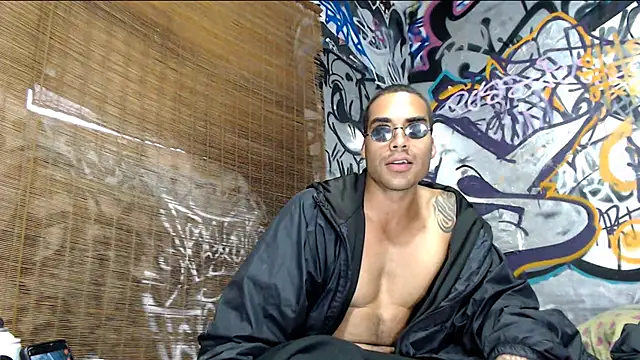 Snapshot of Justin_Frank chatting on 03.11.25 Justin Frank online show from 03.11.25