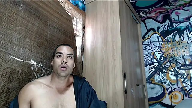 Snapshot of Justin_Frank chatting on 10.11.25 Justin Frank online show from 10.11.25