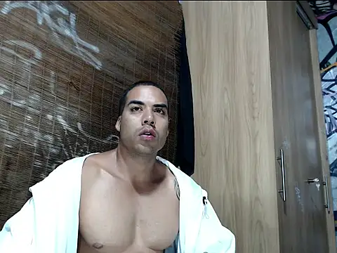 Snapshot of Justin_Frank chatting on 11.14.25 Justin Frank online show from 11.14.25