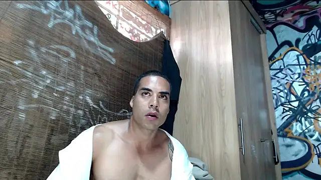 Snapshot of Justin_Frank chatting on 11.30.25 Justin Frank online show from 11.30.25