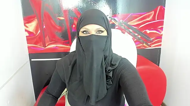 Snapshot of evelyn__salah chatting on 01.11.26 evelyn salah online show from 01.11.26