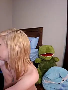 Snapshot of AmethystFoxx chatting on 01.27.25 AmethystFoxx online show from 01.27.25